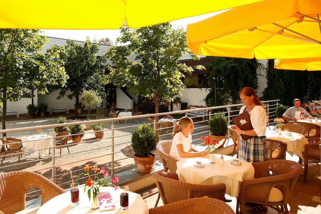 Hotel Hofmark Бад Бирнбах Екстериор снимка