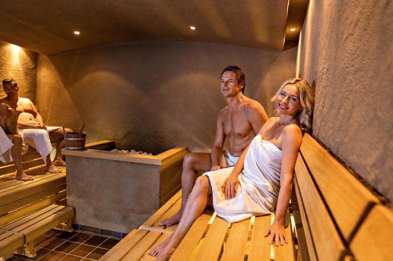 Hotel Hofmark Бад Бирнбах Екстериор снимка
