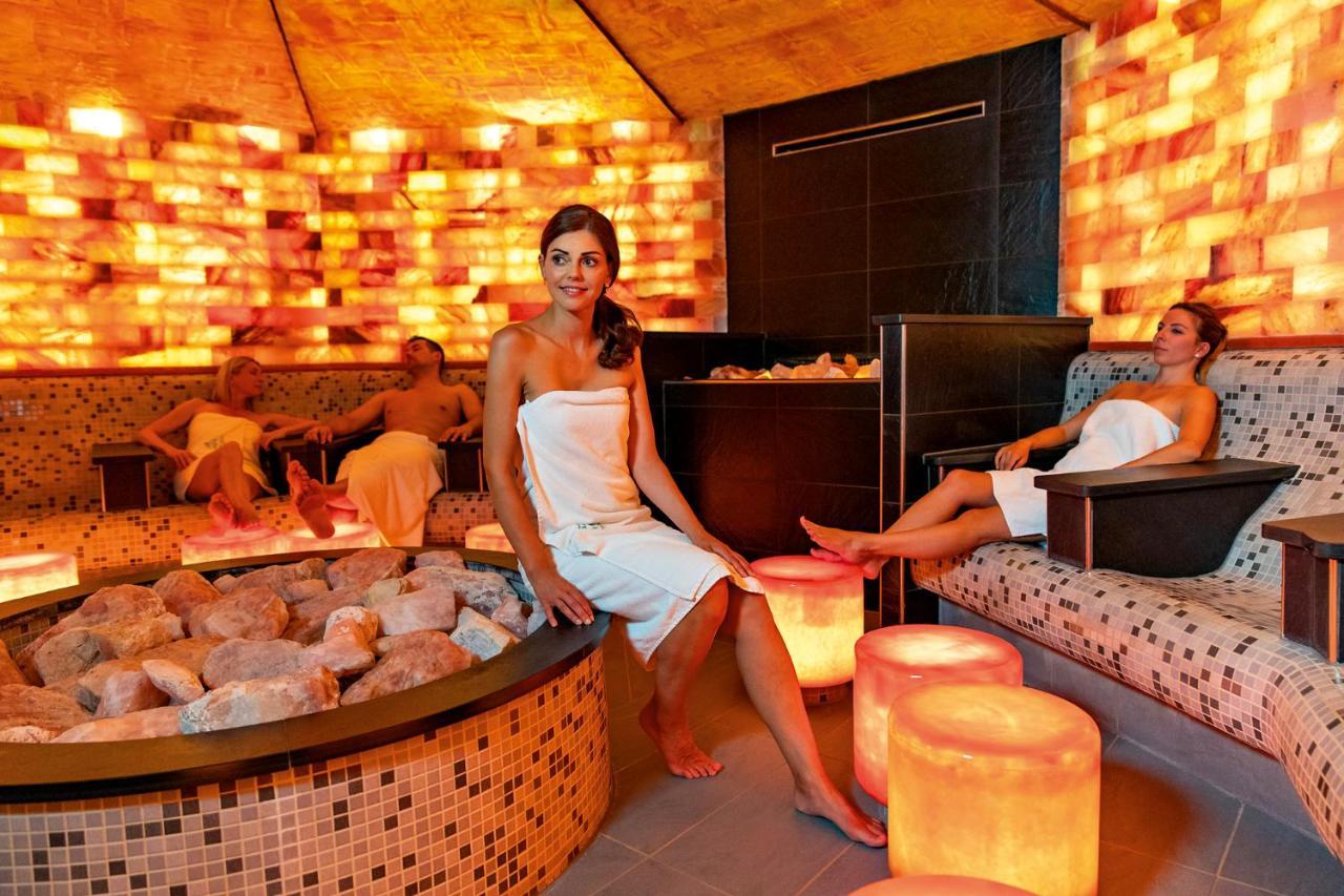 Hotel Hofmark Бад Бирнбах Екстериор снимка